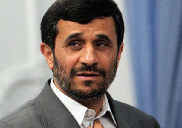 कट्टरपंथी नेता अहमदीनेजाद फिर राष्ट्रपति बनने की रेस में शामिल