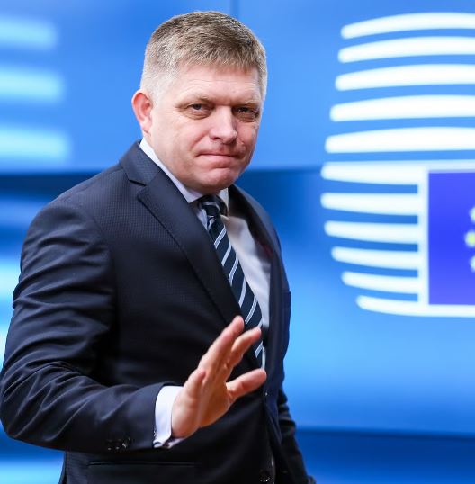 जानलेवा हमले के बावजूद स्लोवाकिया के पीएम को नहीं मिल पाई जनता की सहानुभूति