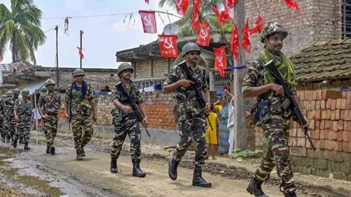 राष्ट्रपति के आदेश के बाद CRPF के DIG बर्खास्त