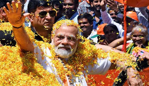 पोल ऑफ़ पोल में हर जगह भगवा परचम लहराया