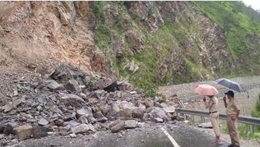 25 घंटे बाद खुला बदरीनाथ हाईवे