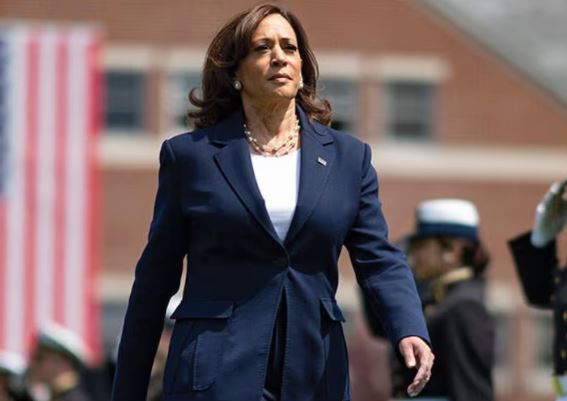 कमला हैरिस ने ट्रंप की बढ़ाई मुश्किलें