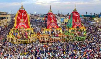 भगवान जगन्नाथ की रथयात्रा में उमड़े लाखों श्रद्धालु