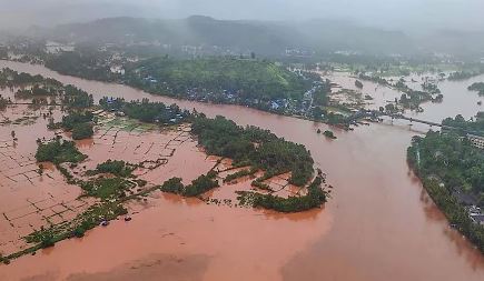 अतिवृष्टि से कर्णप्रयाग और टिहरी में तबाही