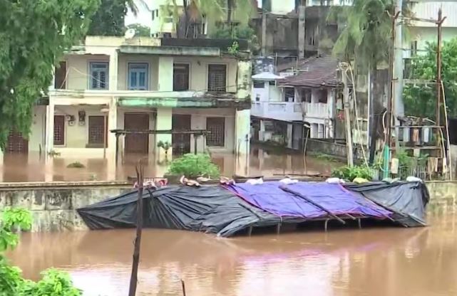 यूपी-बिहार, जम्मू-कश्मीर समेत 14 राज्यों में भारी बारिश का अलर्ट