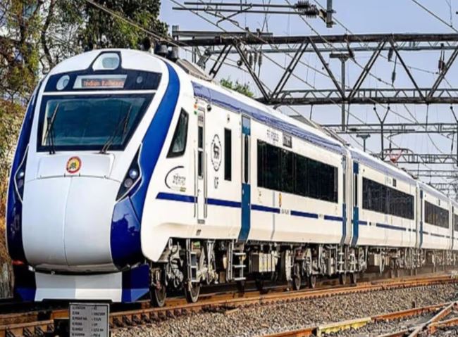 सभी वंदे भारत ट्रेनों में ये बड़ा बदलाव करने जा रहा रेलवे