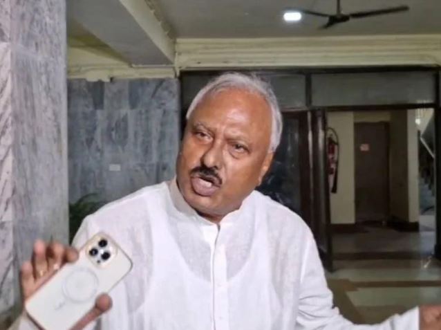 सीबीआई ने की टीएमसी नेता से पूछताछ