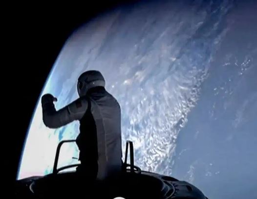 अंतरिक्ष की सैर के बाद सकुशल धरती पर लौटे टेक अरबपति इसाकमैन