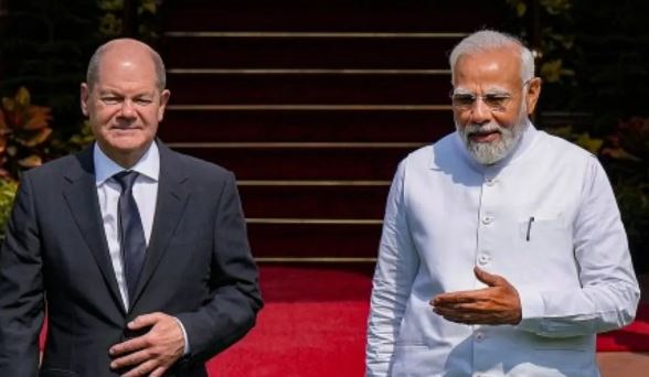 भारत दौरे पर आए जर्मन चांसलर शोल्ज, PM से करेंगे मुलाकात