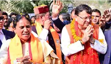 जीत के जश्न में डूबे भाजपाई, सीएम धामी का रोड शो