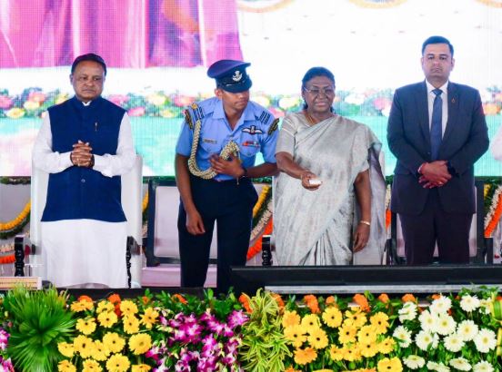 राष्ट्रपति मुर्मू ने रेलवे की तीन समेत छह परियोजनाओं की रखी आधारशिला