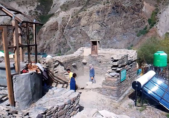 निर्माणाधीन दो बड़े प्रोजेक्टों पर शीतकाल ने लगाया ब्रेक