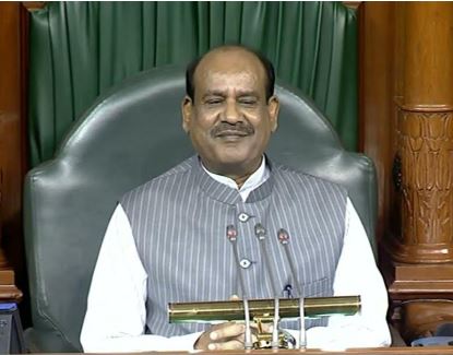 लोकसभा में हंगामे और नेताओं के रवैये को बिरला ने बताया अशोभनीय लोकसभा में हंगामे और नेताओं के रवैये को बिरला ने बताया अशोभनीय