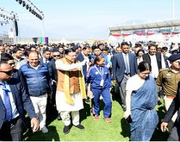 समापन समारोह जारी