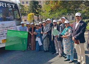 विद्यार्थी शैक्षिक भारत दर्शन योजना का पहला दल रवाना