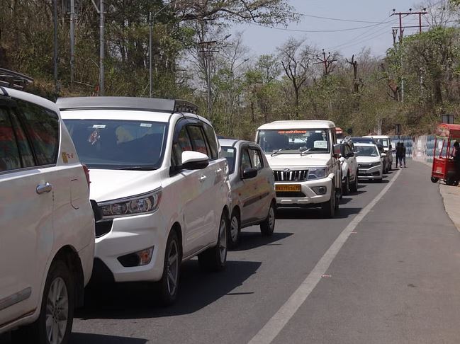 प्रदेश में बाहरी वाहनों की एंट्री होगी महंगी, 30 फीसदी तक बढ़ेंगी ग्रीन सेस की दरें
