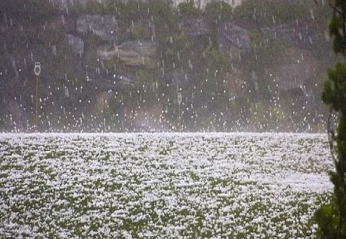 पहाड़ों में आज ओलावृष्टि और तेज बारिश की चेतावनी