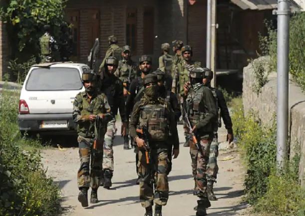 लश्कर के तीन आतंकवादी ढेर, सुरक्षाबलों को मिली बड़ी कामयाबी।