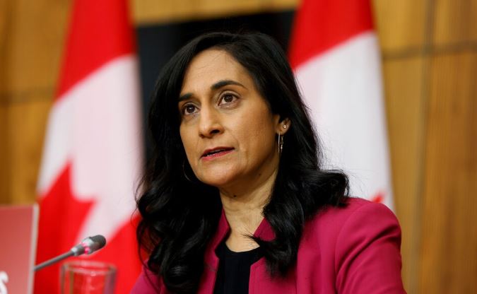 जानिए कौन हैं अनीता आनंद, कनाडा सरकार में संभालेंगी विदेश मंत्री का पद