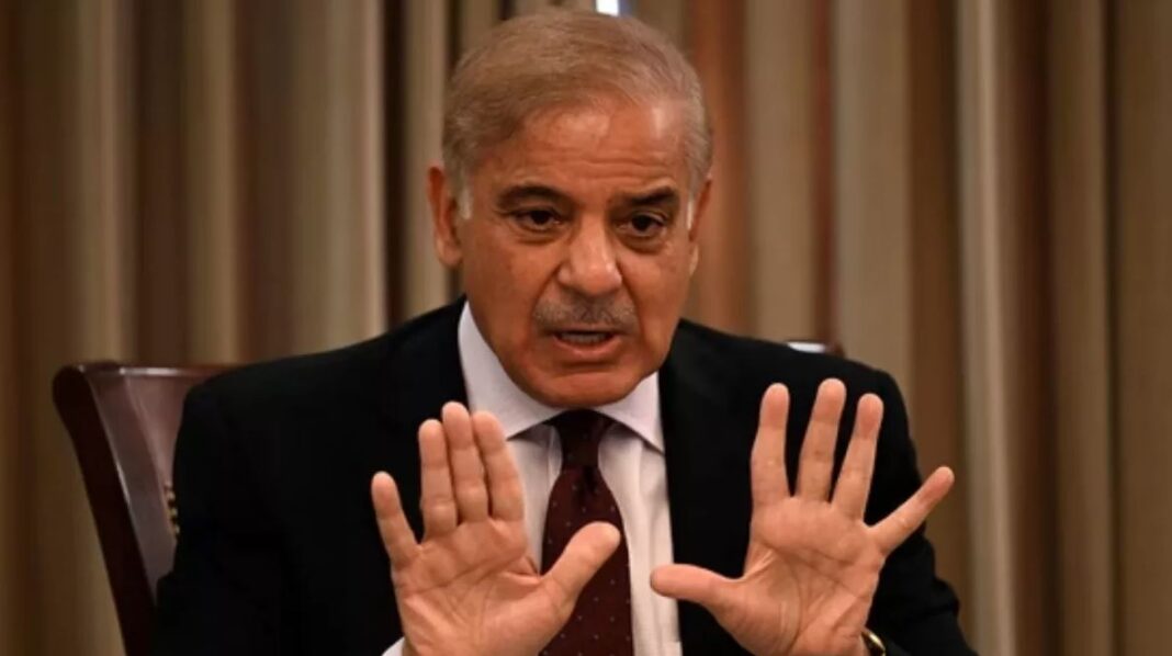 जवाबी कार्रवाई से बौखलाया पाकिस्तान, भारतीय अधिकारी को 24 घंटे में निकालने का फरमान