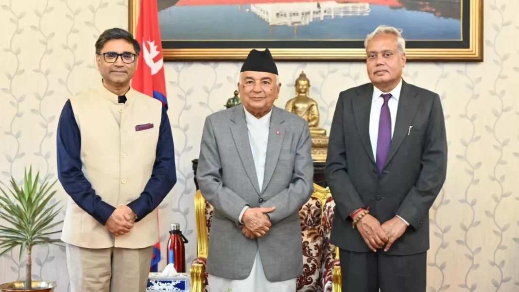 नेपाल के पीएम और राष्ट्रपति से मिले विदेश सचिव विक्रम मिसरी, मोदी का निमंत्रण सौंपा