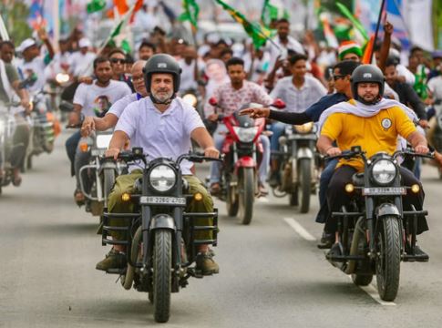 वोट चोरी के आरोप, लेकिन नाम जोड़ने-कटवाने चुनाव आयोग नहीं पहुंची कोई पार्टी