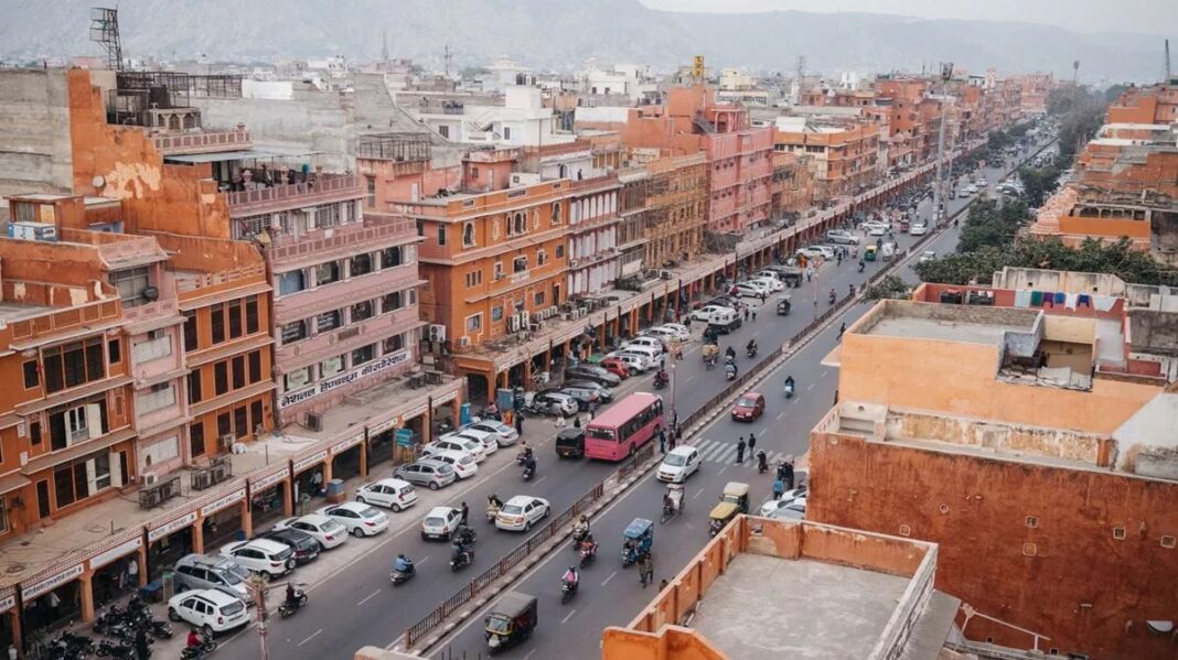 अमेरिकी टैरिफ का झटका: जयपुर का आभूषण निर्यात ठप, क्रिसमस ऑर्डर रुकने से कारोबारियों में गहरी चिंता