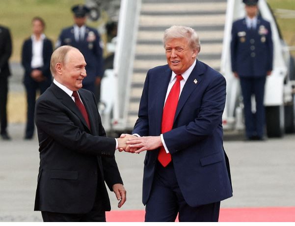 शांति की उम्मीदों के साथ संदेह की गहरी छाया