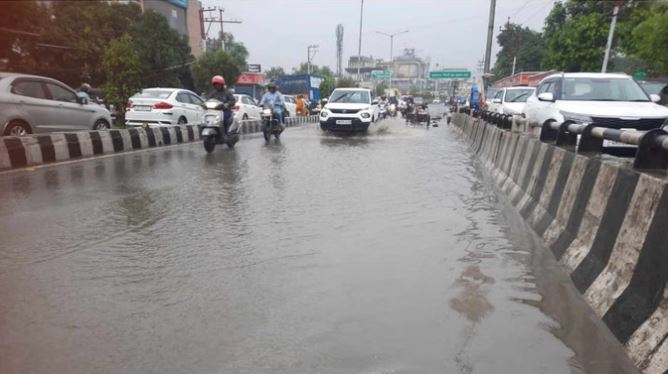 उत्तराखंड में मौसम का कहर : 24 सितंबर तक बरसात से राहत के आसार नहीं, कई जिलों में ऑरेंज अलर्ट जारी