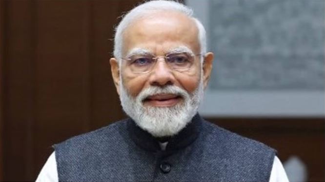 पीएम मोदी गुजरात दौरे पर, देंगे 34,200 करोड़ की परियोजनाओं की सौगात