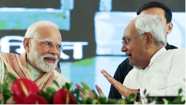 मुख्यमंत्री महिला रोजगार योजना: महिलाओं को मिला आर्थिक संबल, चुनावी दांव से आगे सामाजिक बदलाव की ओर कदम