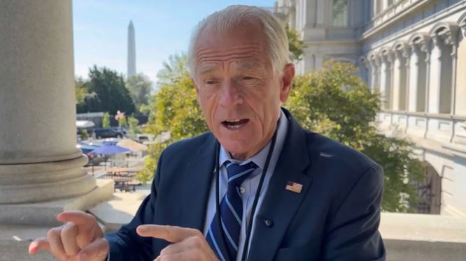 भारत-अमेरिका व्यापार वार्ता पर पीटर नवारो का विवादित बयान, मोदी-ट्रंप की सकारात्मक पहल के बीच फिर उगला जहर