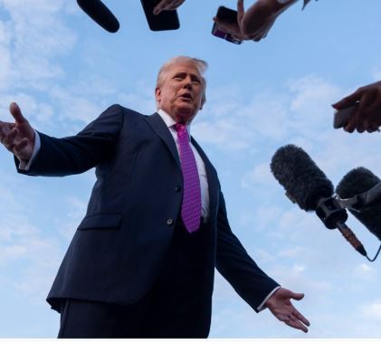 अमेरिका में ‘शटडाउन’ का खतरा बढ़ा, रिपब्लिकन और डेमोक्रेट्स के बीच बढ़ा टकराव; व्हाइट हाउस में होगी अहम बैठक अमेरिका में ‘शटडाउन’ का खतरा बढ़ा, रिपब्लिकन और डेमोक्रेट्स के बीच बढ़ा टकराव; व्हाइट हाउस में होगी अहम बैठक