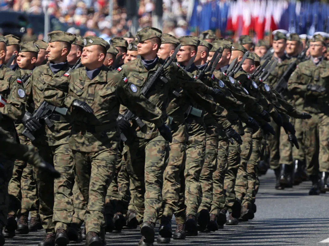 पोलैंड-रूस सीमा पर तनाव, सैन्य अभ्यास से बढ़ी चिंता पोलैंड-रूस सीमा पर तनाव, सैन्य अभ्यास से बढ़ी चिंता