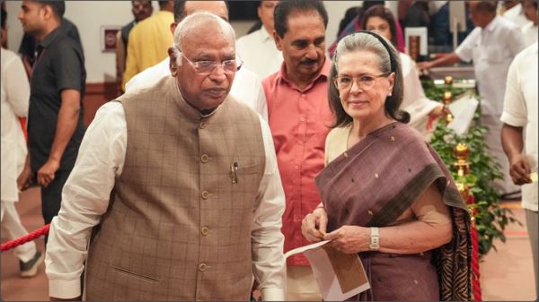 बिहार चुनाव: महागठबंधन में आज सीट बंटवारे पर बन सकती है सहमति, कांग्रेस नेताओं संग खरगे की अहम बैठक बिहार चुनाव: महागठबंधन में आज सीट बंटवारे पर बन सकती है सहमति, कांग्रेस नेताओं संग खरगे की अहम बैठक