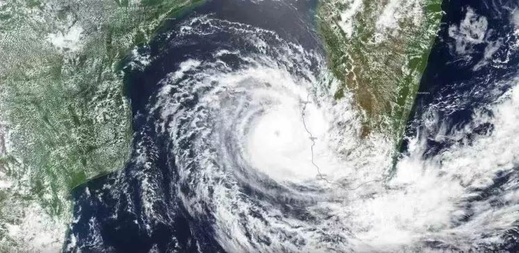 महाराष्ट्र में चक्रवात ‘शक्ति’ का अलर्ट, तटीय जिलों में तेज हवाओं और भारी बारिश की चेतावनी