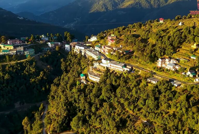 लोहाजंग : पैराग्लाइडिंग हब!