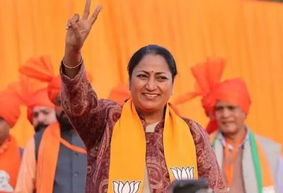 दिल्ली: 12 सीटों पर एमसीडी उपचुनाव के लिए मतदान जारी