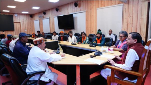 स्वास्थ्य सेवाओं को लेकर चौखुटिया से राजधानी पहुंची पदयात्रा, सीएम धामी से मिला प्रतिनिधिमंडल