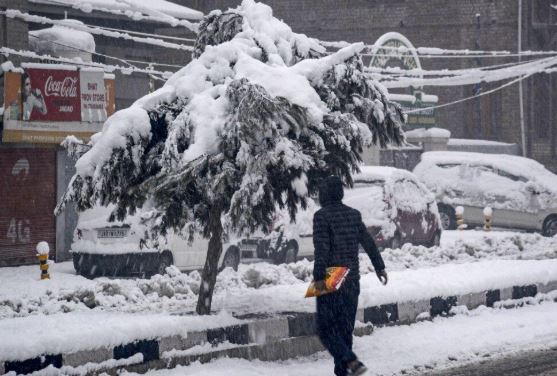 हिमाचल–कश्मीर में गलन बढ़ी, बंगाल–झारखंड में शीतलहर का अलर्ट