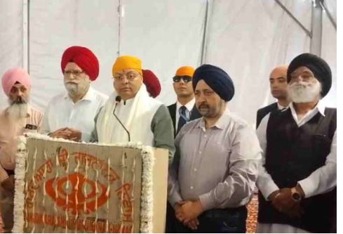 देहरादून में गुरु नानक देव प्रकाश पर्व मनाया, गुरुद्वारे पहुंचे सीएम धामी