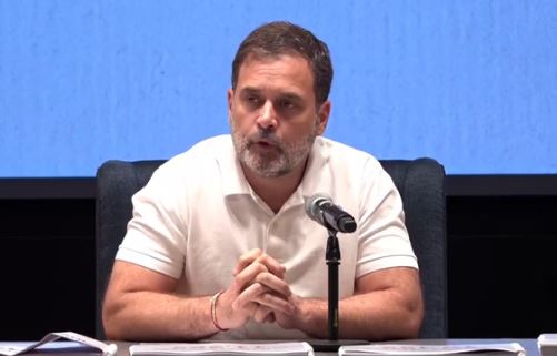 पर्व जज-नौकरशाहों ने राहुल गांधी व कांग्रेस पर चुनाव आयोग (EC) की छवि खराब करने का आरोप लगाया