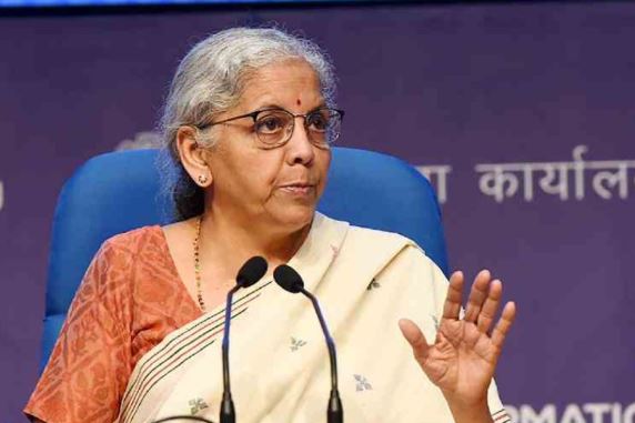 वित्त मंत्री से की 8वें वेतन आयोग की ‘संदर्भ की शर्तों’ में संशोधन की मांग, इसलिए चिंतित हैं कर्मचारी