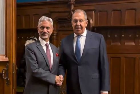 मॉस्को में रूसी विदेश मंत्री से मिले जयशंकर