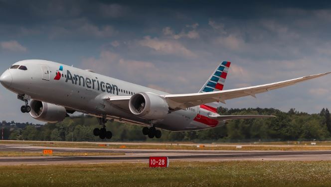 अमेरिका में तीन दिनों में 6,000 से ज्यादा उड़ानें रद्द, न्यूयॉर्क समेत चार बड़े एयरपोर्ट सबसे ज्यादा प्रभावित