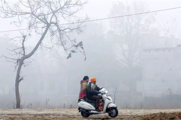 पहाड़ों से आ रही ठंडी हवाओं ने मैदानों में बढ़ाई ठिठुरन, IMD का अलर्ट