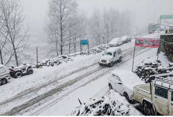 आज उत्तराखंड के कई जिलों में बारिश-बर्फबारी के आसार