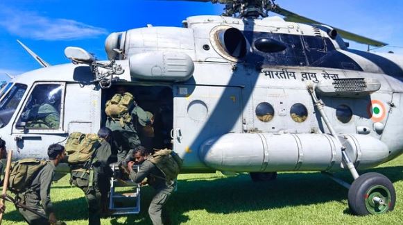 IAF ने जर्मनी-यूके सहित कई देशों के नागरिकों को चक्रवात से सुरक्षित निकाला