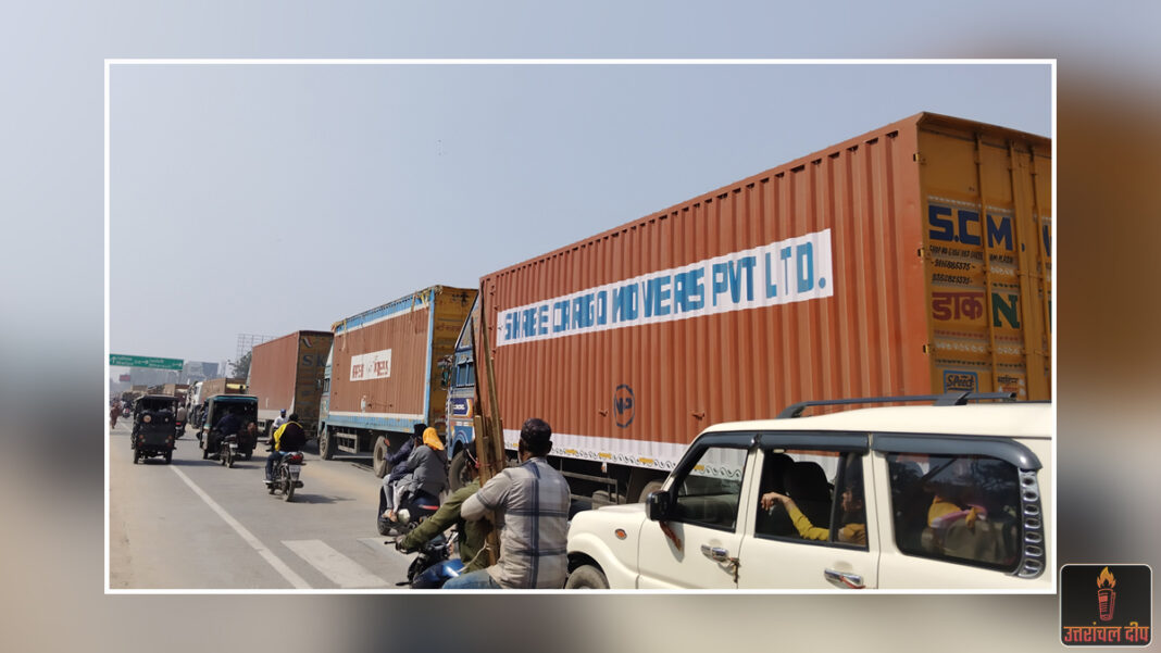 दिल्ली के प्रदूषण का खामियाजा भुगत रहा उत्तराखंड: करीब 5000 ट्रकों के प्रवेश पर लगी रोक