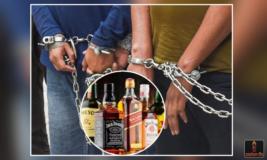 देवरनियां में पुलिस का हंटर: सार्वजनिक स्थान पर शराब पीते दो युवक गिरफ्तार, ‘मिशन शक्ति’ के तहत हुई कार्रवाई